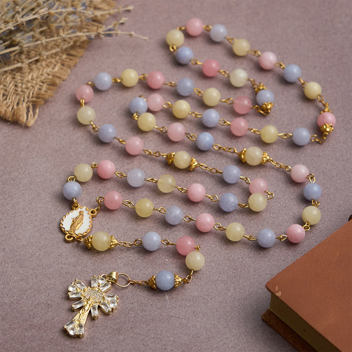Christianartworkshop Rosenkranz aus pastellfarbenen Morganitperlen mit funkelndem Kruzifix und Marienbild - image 5