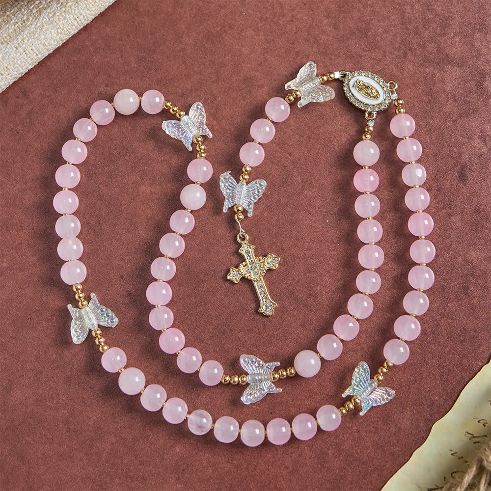 Christianartworkshop Rosenkranz aus zartrosa Glas mit Schmetterlingsmotiv, funkelnder Marienfigur und Kreuz - image 3