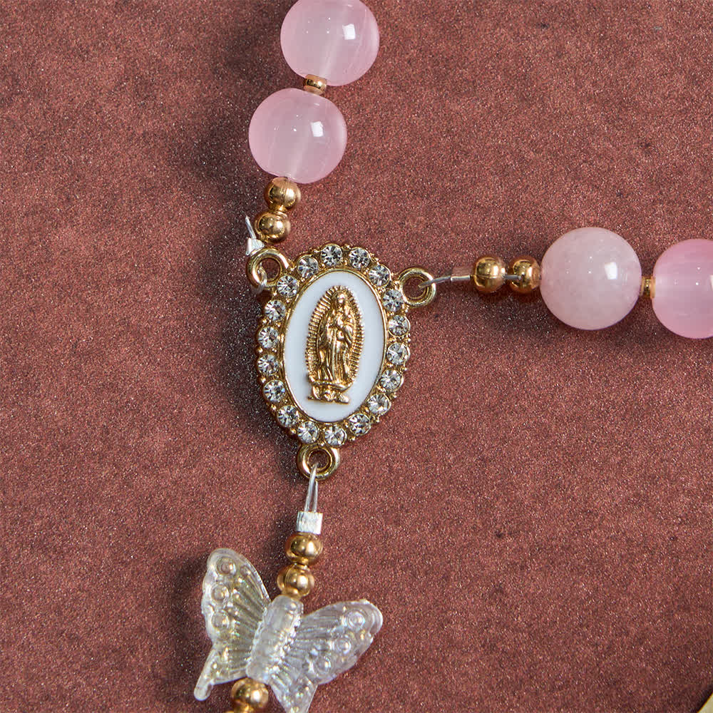 Christianartworkshop Rosenkranz aus zartrosa Glas mit Schmetterlingsmotiv, funkelnder Marienfigur und Kreuz - image 6