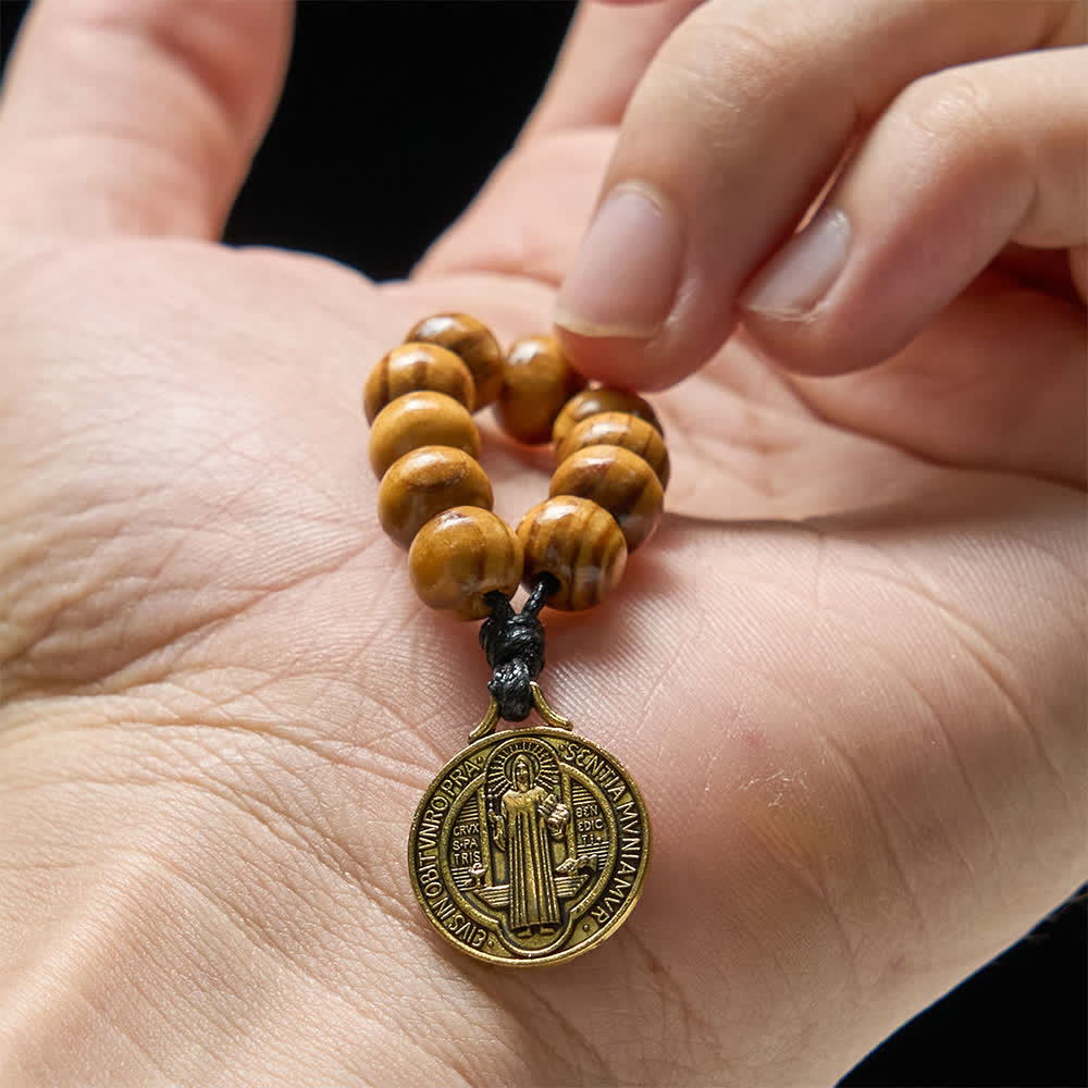 Christianartworkshop Fingerrosenkranz aus natürlichem Kiefernholz mit antiker St.-Benedikt-Medaille - image 2