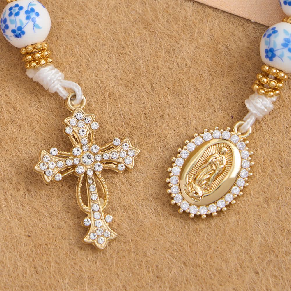 Christianartworkshop Rosenkranz aus blauem Porzellan mit Blumenmuster, elegantem Marienmotiv und Kreuz - image 7