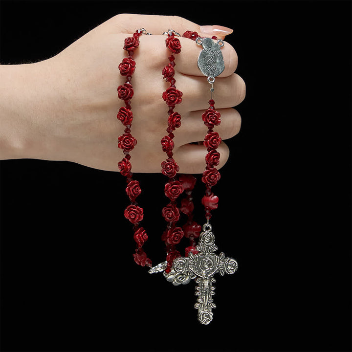 Christianartworkshop Rosenkranz aus zinnoberroten Rosenperlen mit Mittelstück der Heiligen Familie - Heilige Familie und Kruzifix - image 0