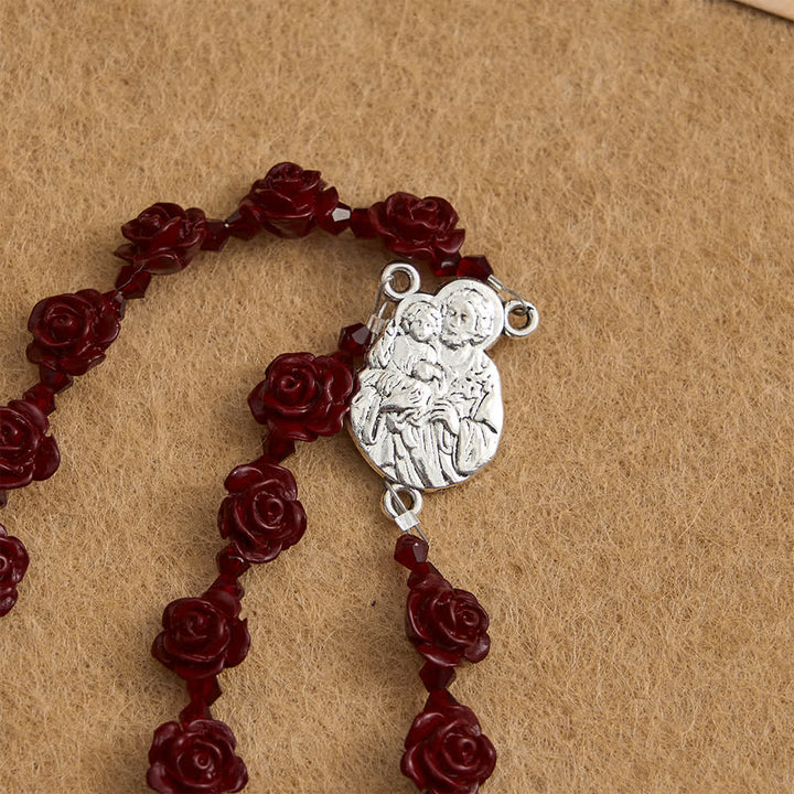 Christianartworkshop Rosenkranz aus zinnoberroten Rosenperlen mit Mittelstück der Heiligen Familie - image 6