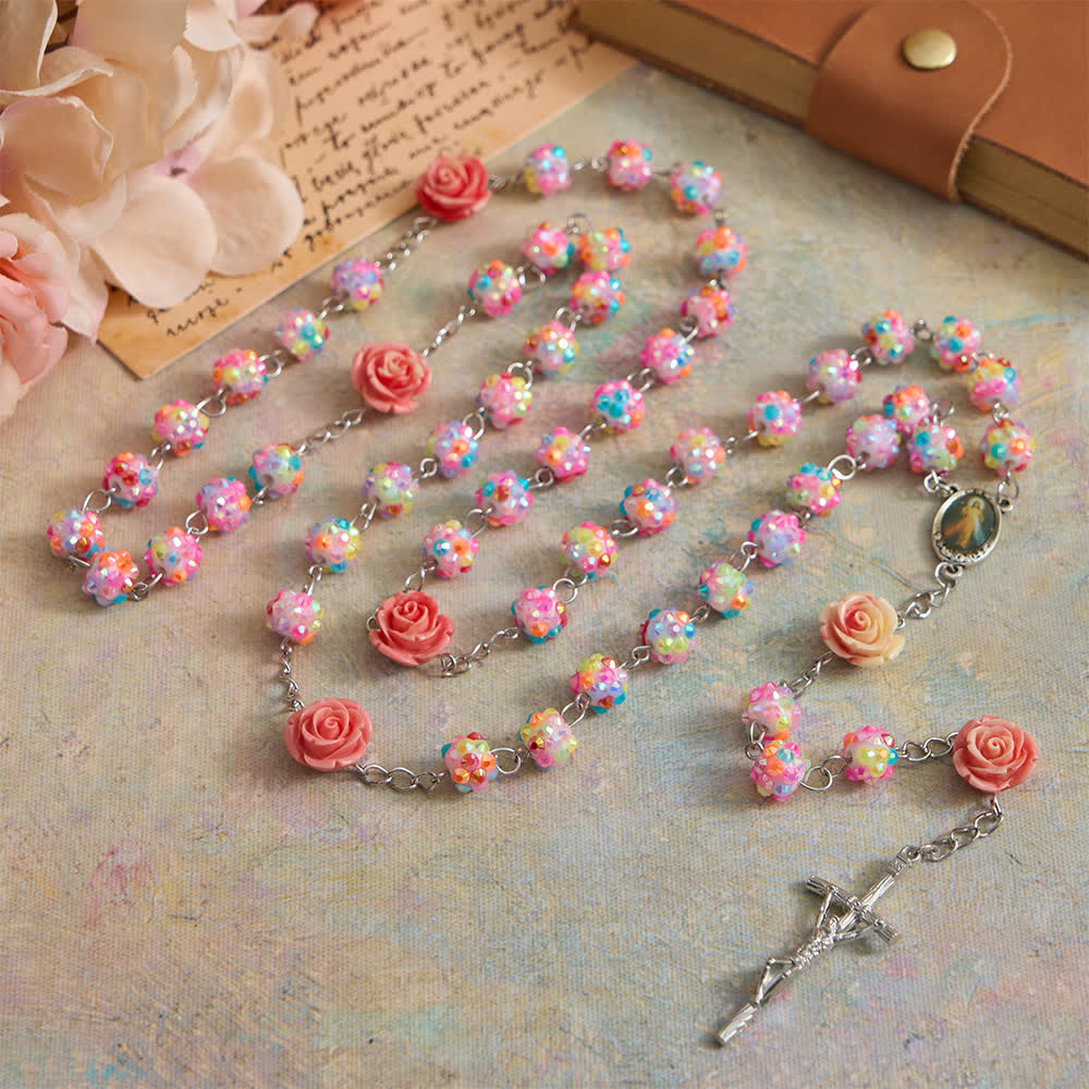 Christianartworkshop Osterrosenkranz mit rosa Rosen und funkelnden, mehrfarbigen Diamantperlen und der Göttlichen Barmherzigkeit - image 1