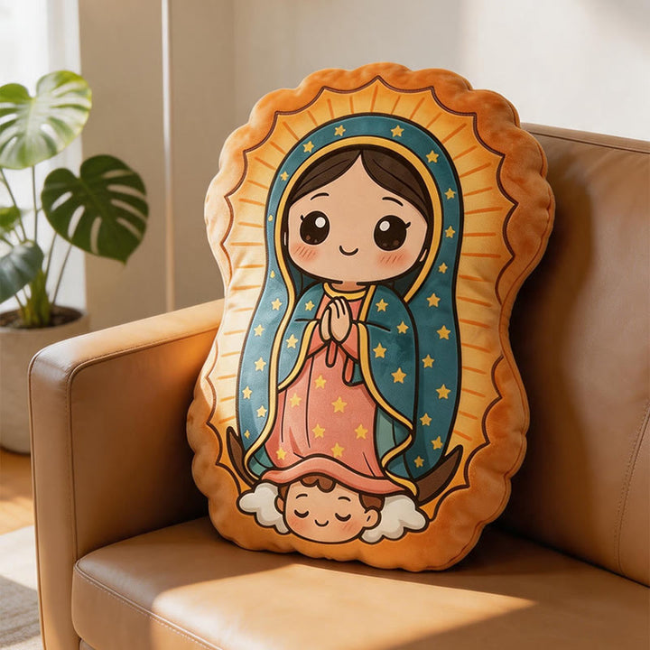 Christianartworkshop Niedliches Plüschkissen in Form einer Cartoonfigur der Jungfrau von Guadalupe: Gemütliche, vom Glauben inspirierte Wohndekoration - image 4