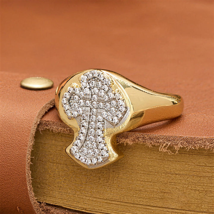 Christianartworkshop Statement-Ring mit breitem Pavé-Kreuz: Ein zeitloses Symbol der erlösenden Gnade - Kreuz (Geeignet für US-Größen 6-8) - image 0
