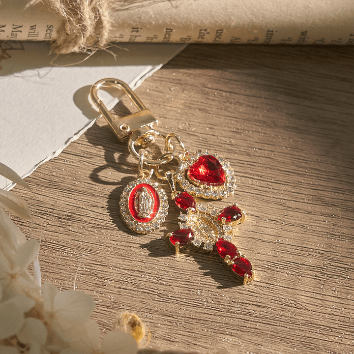 Christianartworkshop Schlüsselanhänger mit dem Kreuzherz der Jungfrau Maria: Handwerk und spirituelle Hingabe vereint - Rot - image 10