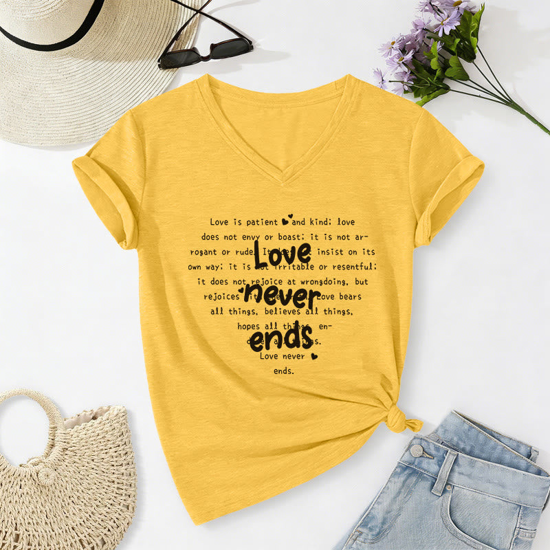 Christianartworkshop Lässiges T-Shirt mit V-Ausschnitt und Bibelvers „Die Liebe endet nie“ - Gelb - 2XL - image 2