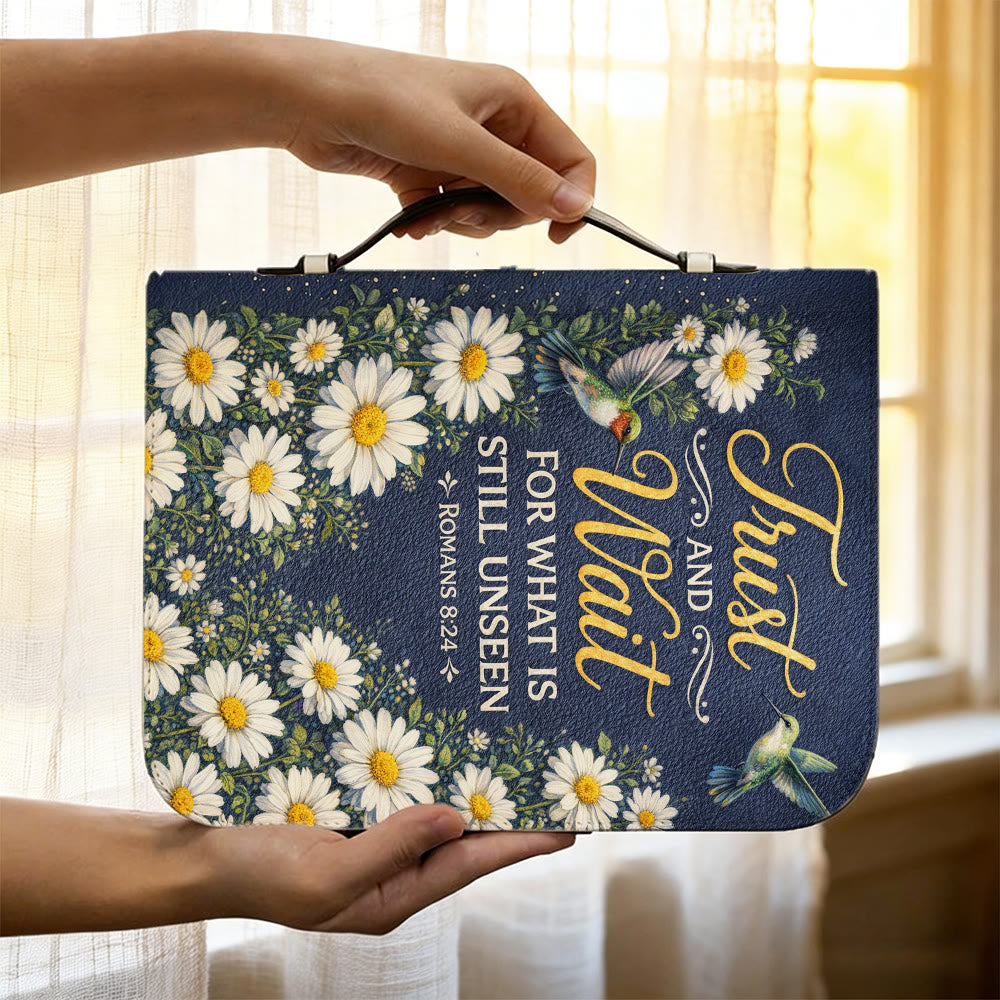 Christianartworkshop Vertrauen und Geduld (Römer 8,24) – Bibelcover mit Gänseblümchen und Kolibri - image 14