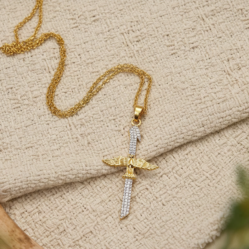 Christianartworkshop Funkelnde Zirkon-Schwertkreuz-Halskette mit Taubenflügeln: Eine Erinnerung an göttlichen Schutz - image 5
