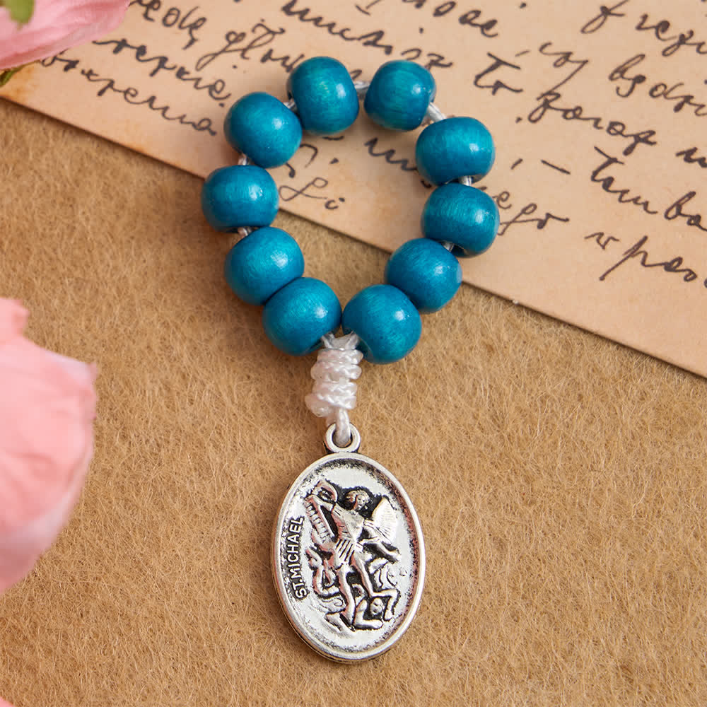 Christianartworkshop Fingerrosenkranz aus blau gefärbtem Ahornholz mit Schutz des Heiligen Michael - 10 Stück - image 0