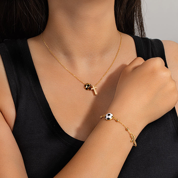 Christianartworkshop Sportball- und Kreuz-Schmuckset (Halskette + Armband) mit Karte: Ein Symbol des Glaubens und der sportlichen Leidenschaft - Golden Soccer A - image 10