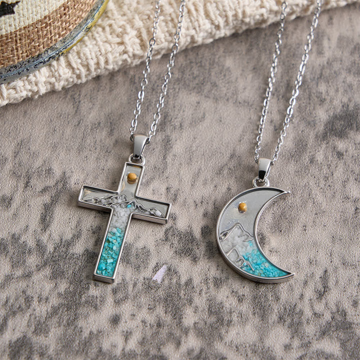 Christianartworkshop Senfkorn-Halbmond- und Kreuzkette: Türkis-Einlage und silberfarbenes Design - image 1