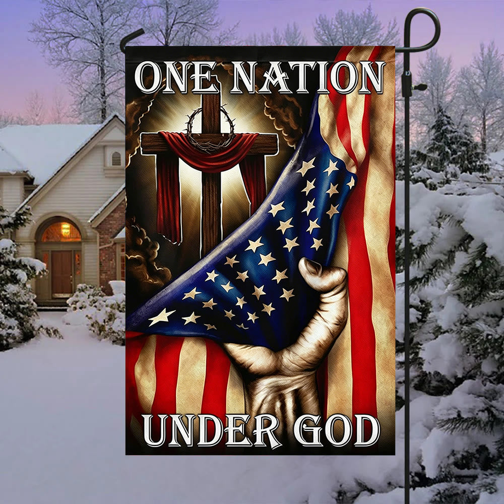 Christianartworkshop Eine Nation unter Gott Kreuz & amerikanische Flagge Gartenflagge: Ein Zeichen des Glaubens und des Patriotismus - image 2