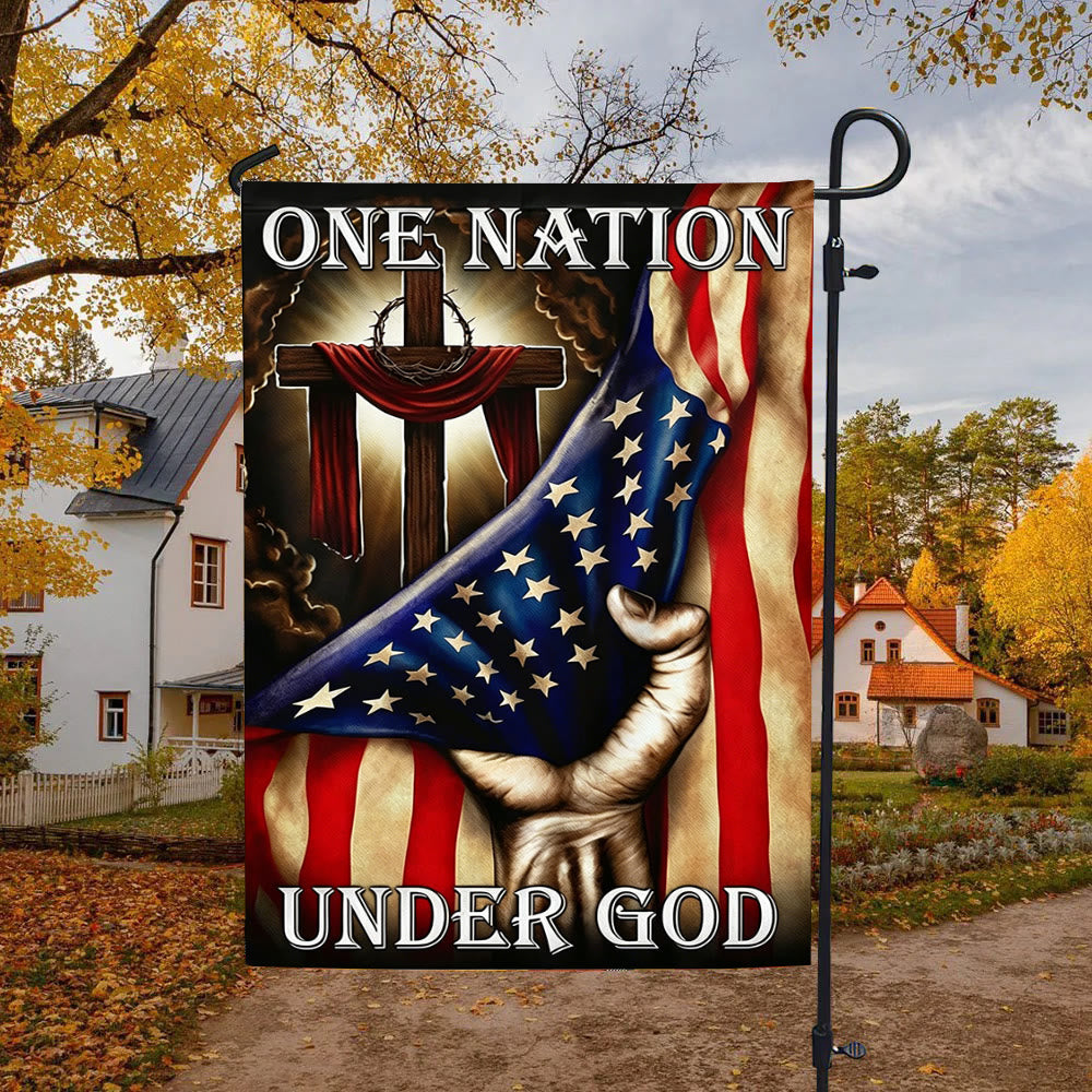Christianartworkshop Eine Nation unter Gott Kreuz & amerikanische Flagge Gartenflagge: Ein Zeichen des Glaubens und des Patriotismus - image 4