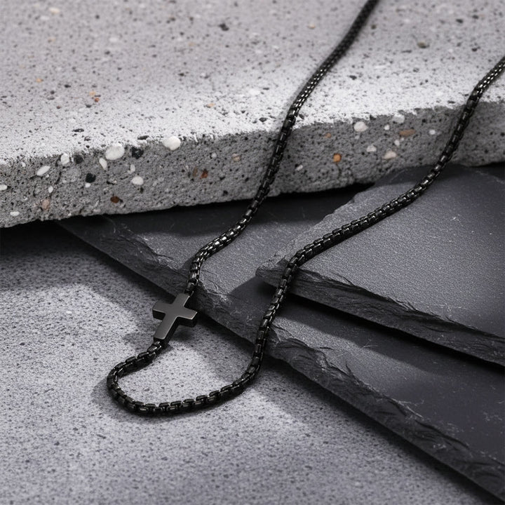 Christianartworkshop Elegante Edelstahl-Kreuzkette mit seitlichem Anhänger: Eine Erinnerung an göttliche Gnade - Schwarz - image 7