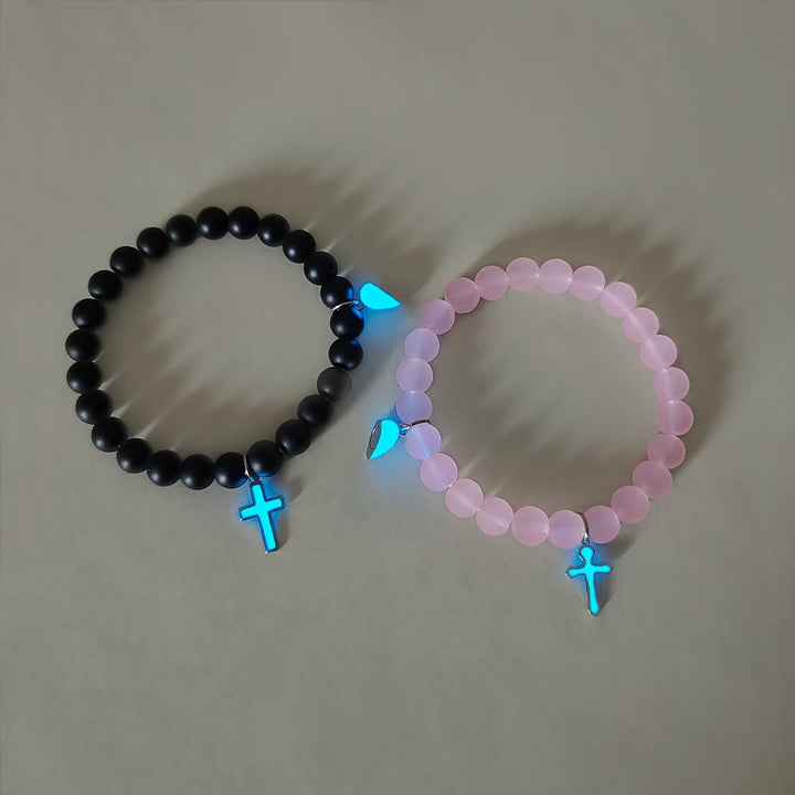 Christianartworkshop Leuchtende, farblich abgestimmte Perlenarmbänder mit magnetischem Herzverschluss: Ein Symbol für gemeinsamen Glauben und geteilte Liebe - Schwarzes und rosa Kreuzset - image 10