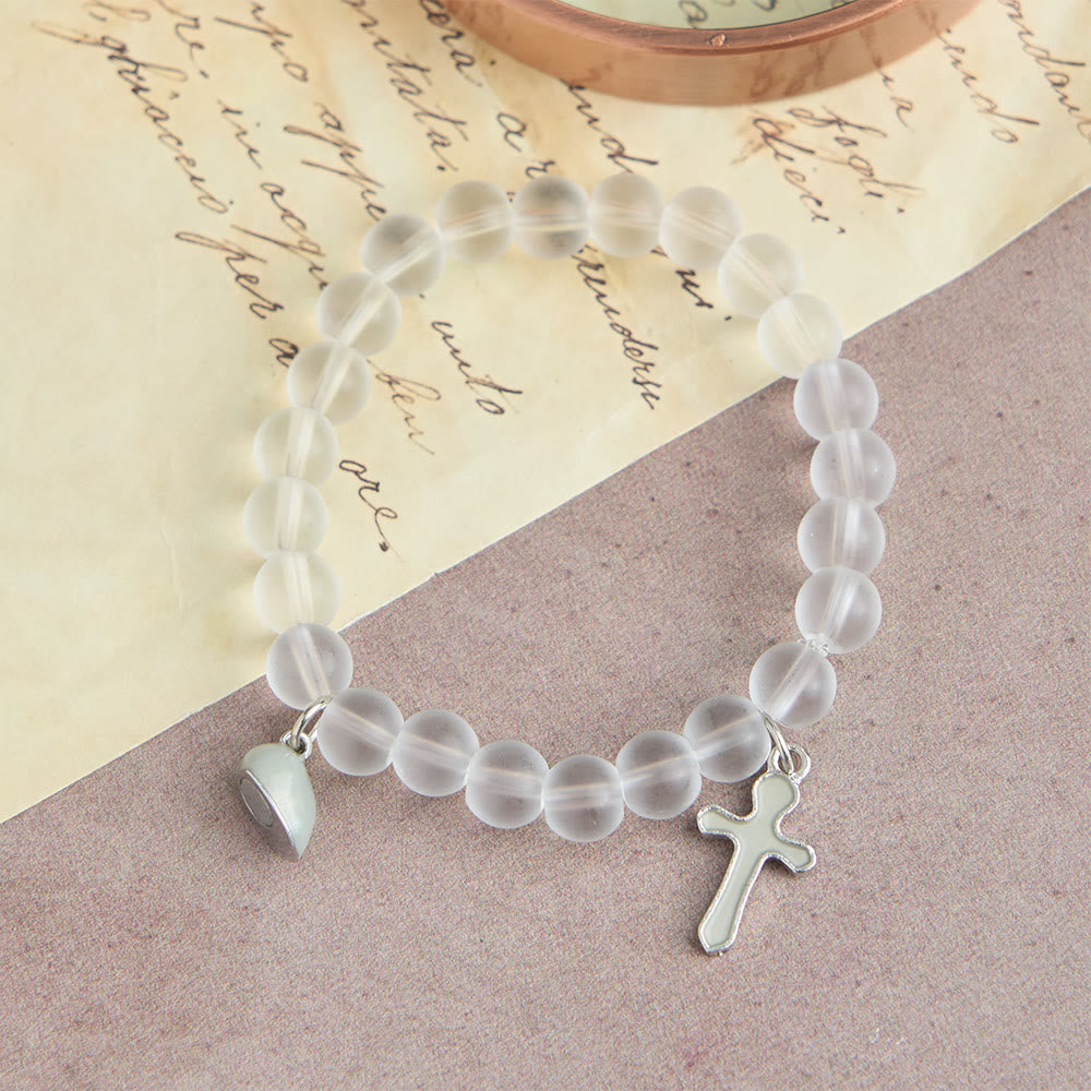 Christianartworkshop Leuchtende, farblich abgestimmte Perlenarmbänder mit magnetischem Herzverschluss: Ein Symbol für gemeinsamen Glauben und geteilte Liebe - image 9