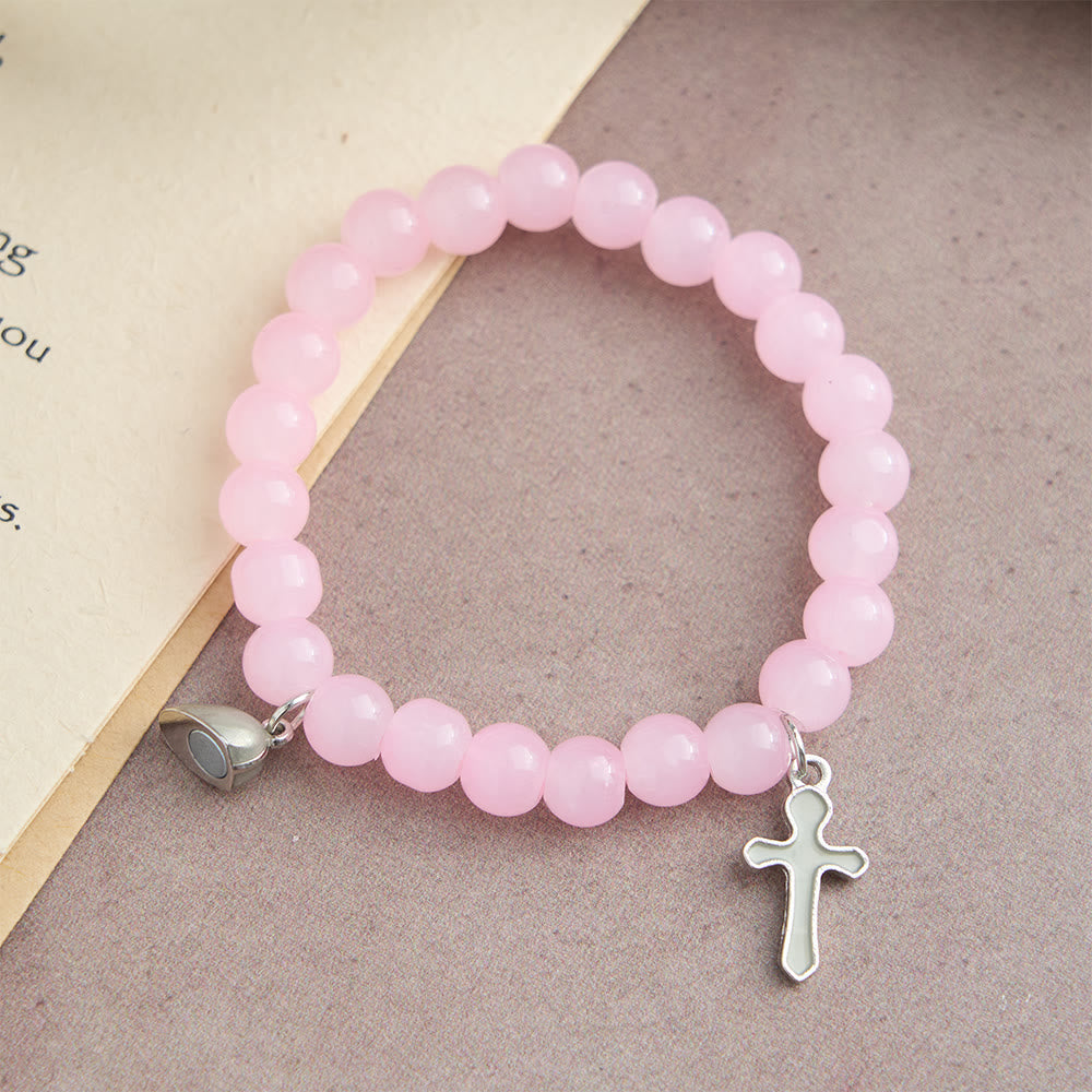 Christianartworkshop Leuchtende, farblich abgestimmte Perlenarmbänder mit magnetischem Herzverschluss: Ein Symbol für gemeinsamen Glauben und geteilte Liebe - image 17