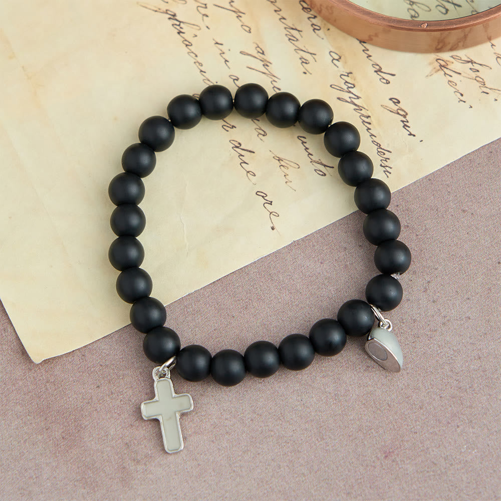 Christianartworkshop Leuchtende, farblich abgestimmte Perlenarmbänder mit magnetischem Herzverschluss: Ein Symbol für gemeinsamen Glauben und geteilte Liebe - image 6