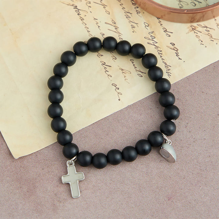 Christianartworkshop Leuchtende, farblich abgestimmte Perlenarmbänder mit magnetischem Herzverschluss: Ein Symbol für gemeinsamen Glauben und geteilte Liebe - image 6