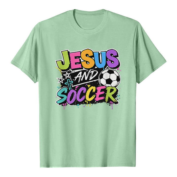 Christianartworkshop Jesus und Fußball Graffiti-Style Premium-T-Shirt - Hellgrün - 2XL - image 3