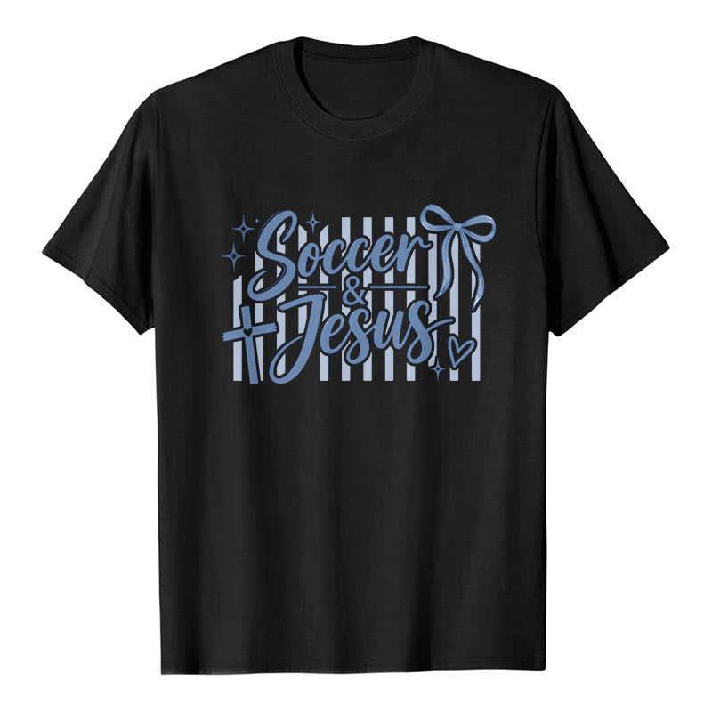 Christianartworkshop Fußball- und Jesus-Coquette-Style Premium-T-Shirt - Schwarz - 2XL - image 8