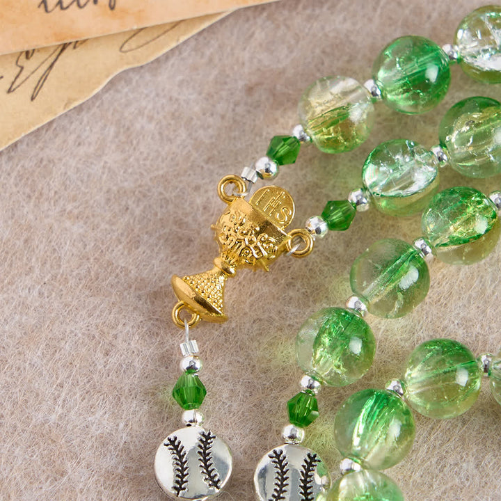 Christianartworkshop Rosenkranz aus gelbgrünem Crackle-Glas: Tennisballperlen mit Eucharistiemedaille für „Glaube in Bewegung“ - image 6