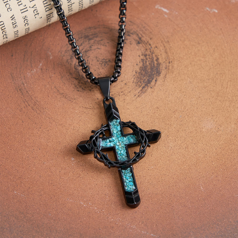 Halskette mit dornenumwundenem Kreuzanhänger von Christianartworkshop : Ein Symbol für Christi aufopfernde Liebe - image 2