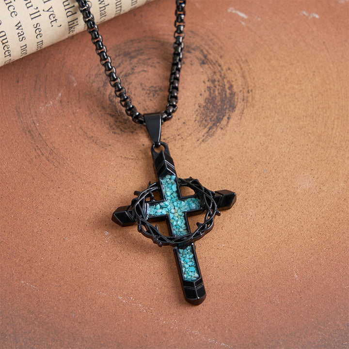Halskette mit dornenumwundenem Kreuzanhänger von Christianartworkshop : Ein Symbol für Christi aufopfernde Liebe - image 2