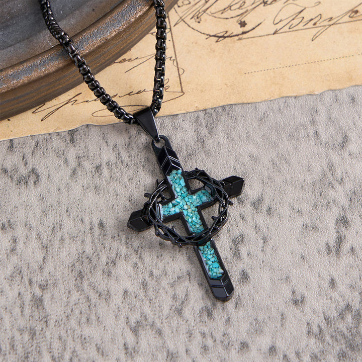 Halskette mit dornenumwundenem Kreuzanhänger von Christianartworkshop : Ein Symbol für Christi aufopfernde Liebe - image 5