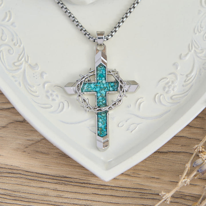 Halskette mit dornenumwundenem Kreuzanhänger von Christianartworkshop : Ein Symbol für Christi aufopfernde Liebe - image 8