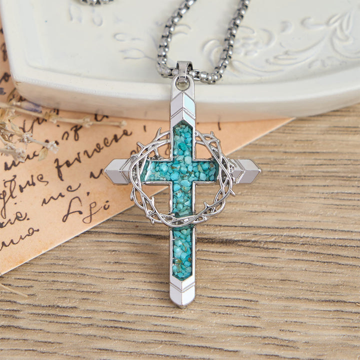 Halskette mit dornenumwundenem Kreuzanhänger von Christianartworkshop : Ein Symbol für Christi aufopfernde Liebe - image 9