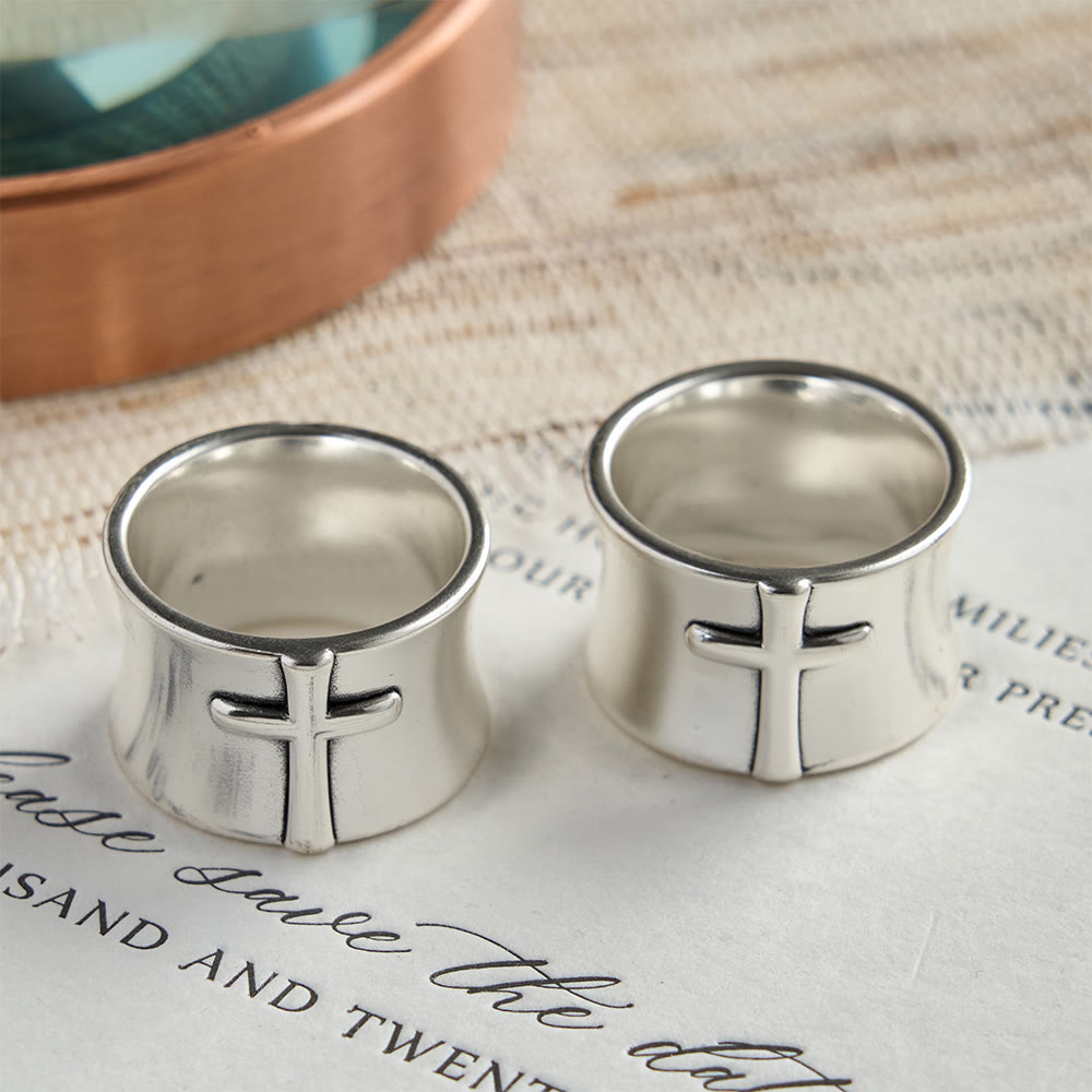 Christianartworkshop Minimalistischer Ring mit geprägtem Kreuz: Ein Symbol unerschütterlichen Glaubens und zeitloser Hingabe - image 5