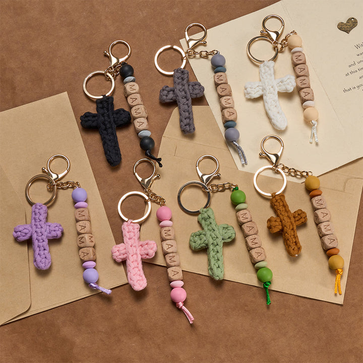 Christianartworkshop Weicher gehäkelter Kreuz-Schlüsselanhänger mit gravierten „MAMA“-Perlen: Verkörpert treue Anmut und Wärme - image 9