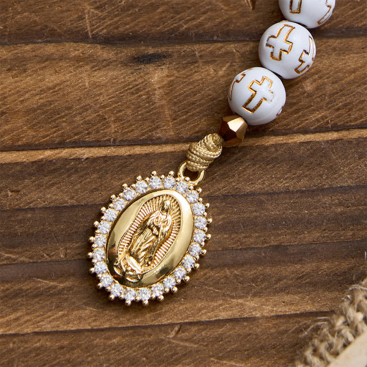Christianartworkshop Rosenkranz mit weißem Kreuz und Perlen: Funkelnde Marienmedaille für reinen Glauben - image 7