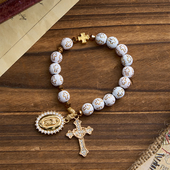 Christianartworkshop Rosenkranz mit weißem Kreuz und Perlen: Funkelnde Marienmedaille für reinen Glauben - image 3