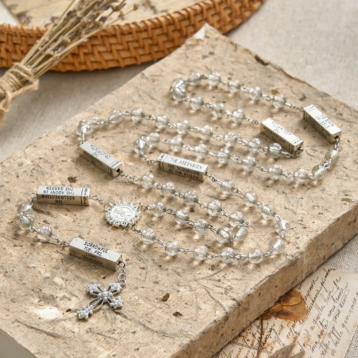 Christianartworkshop Rosenkranz mit sechs mattierten Perlen, St.-Benedikt-Medaille und Kreuz - image 4