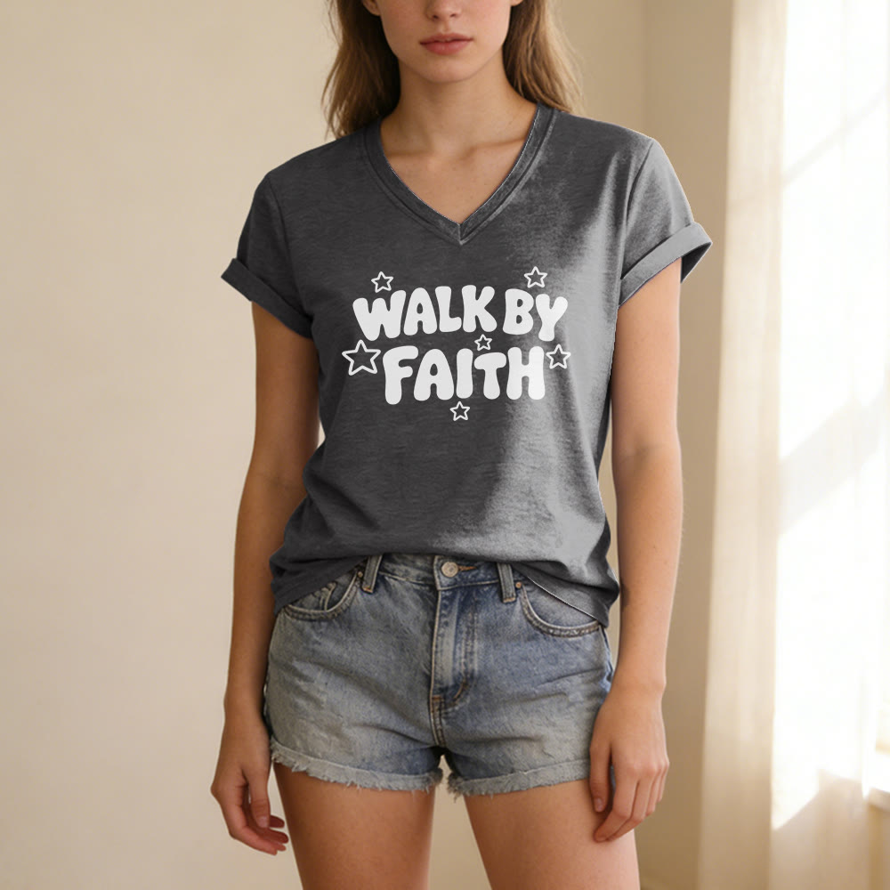 Christianartworkshop Walk By Faith Sternenprint Lässiges V-Ausschnitt-T-Shirt - image 21