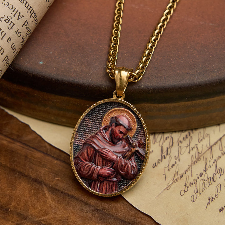Christianartworkshop Elegante, emaillierte Halskette mit religiösem Porträt und Goldrahmen: Ein Symbol des Glaubens und des Schutzes - Der heilige Franz von Assisi - image 7