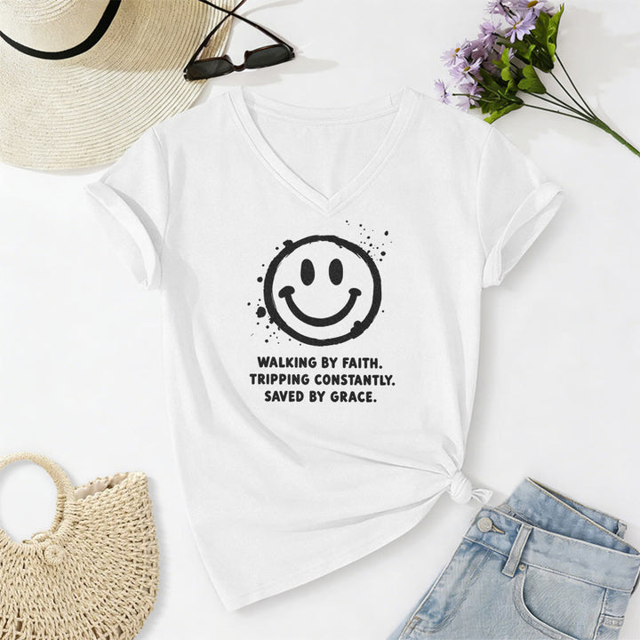 Christianartworkshop Lässiges T-Shirt mit V-Ausschnitt und Smiley-Print „Walking By Faith“ - Weiß - 2XL - image 8