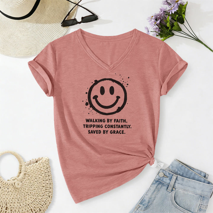 Christianartworkshop Lässiges T-Shirt mit V-Ausschnitt und Smiley-Print „Walking By Faith“ - Hellrosa - 2XL - image 12