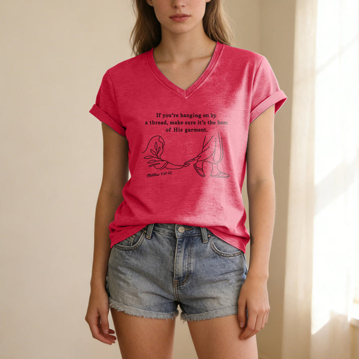 Christianartworkshop Saum seines Gewandes (Matthäus 9,20-22) – Bedrucktes, lässiges T-Shirt mit V-Ausschnitt - image 23