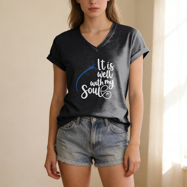 Christianartworkshop Lässiges T-Shirt mit Libellen-Kalligrafie-Print und V-Ausschnitt - image 13