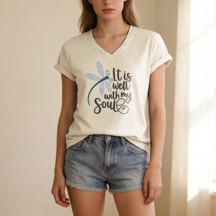 Christianartworkshop Lässiges T-Shirt mit Libellen-Kalligrafie-Print und V-Ausschnitt - image 3