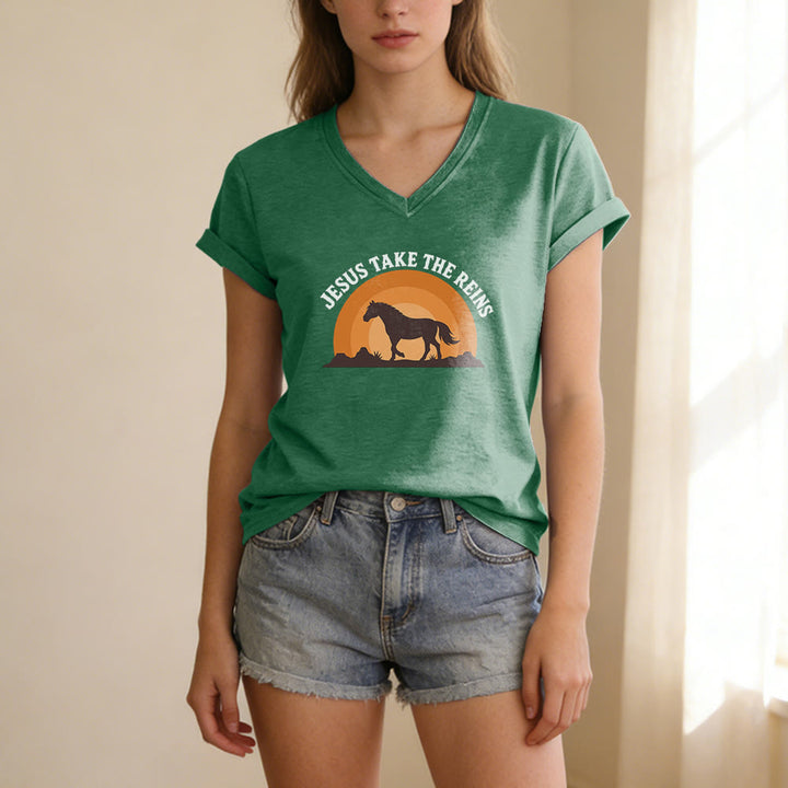 Christianartworkshop Lässiges T-Shirt mit V-Ausschnitt und Pferde-Sonnenuntergangsprint „Jesus Take The Reins“ - image 17