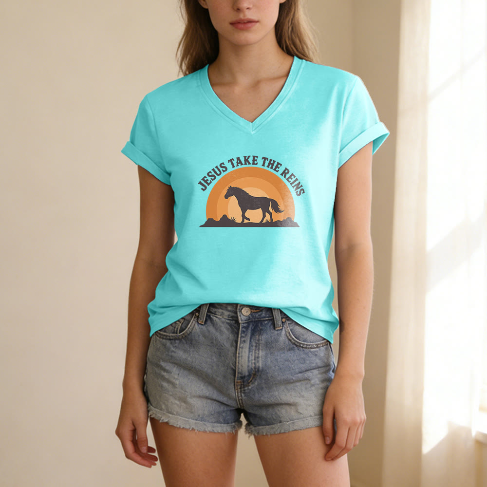 Christianartworkshop Lässiges T-Shirt mit V-Ausschnitt und Pferde-Sonnenuntergangsprint „Jesus Take The Reins“ - image 11