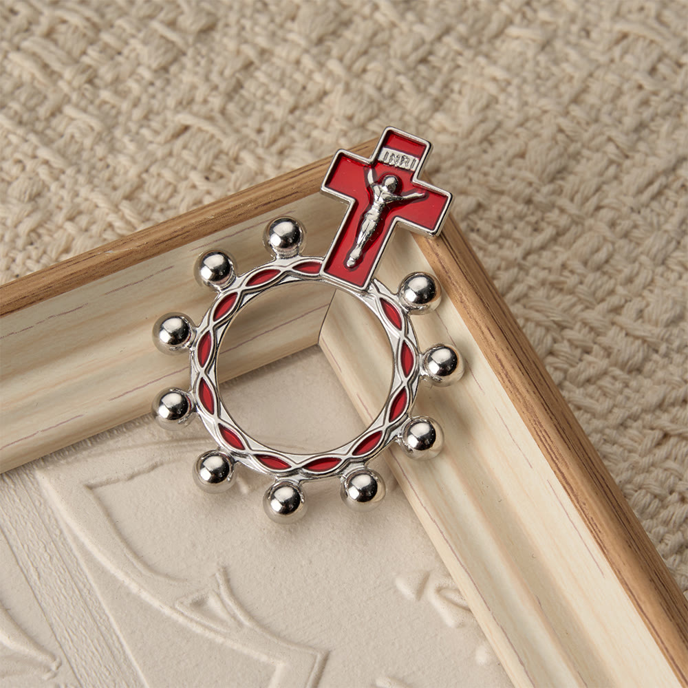 Christianartworkshop Rosenkranzring mit Kreuzmotiv, roter Emaille und Perlenverzierungen (5er-Set/10er-Pack): Ein Symbol der Erlösung - image 4