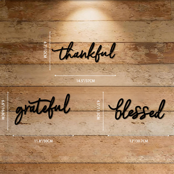 Christianartworkshop Moderner Wanddekor aus Metall mit der Aufschrift „Thankful Grateful Blessed“: Ein kraftvolles Zeichen der Dankbarkeit - Set mit 3 - image 7