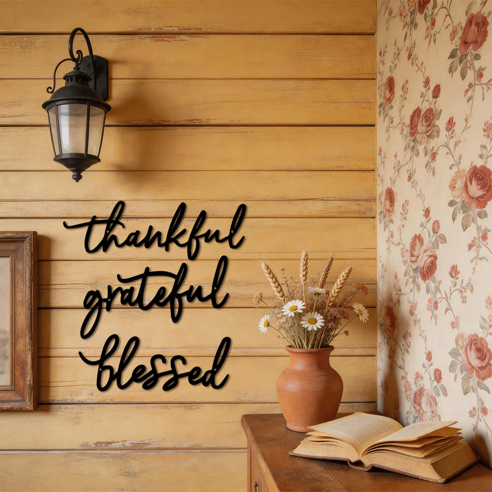 Christianartworkshop Moderner Wanddekor aus Metall mit der Aufschrift „Thankful Grateful Blessed“: Ein kraftvolles Zeichen der Dankbarkeit - image 5